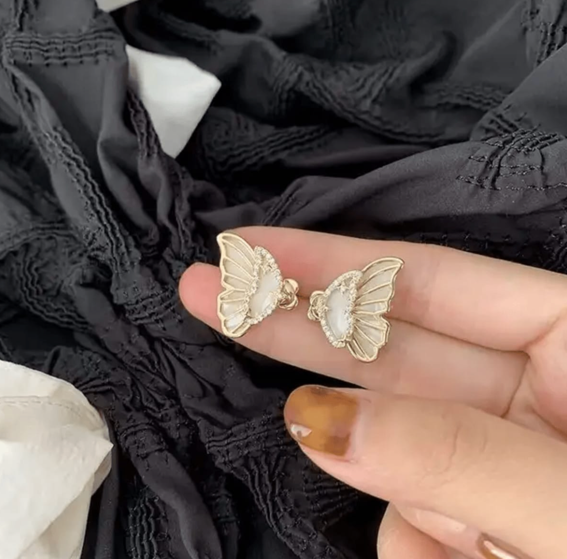 SOJI - White Butterfly Korean Earring