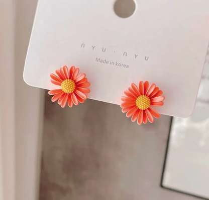 SOJI - Mini Flower Korean Studs